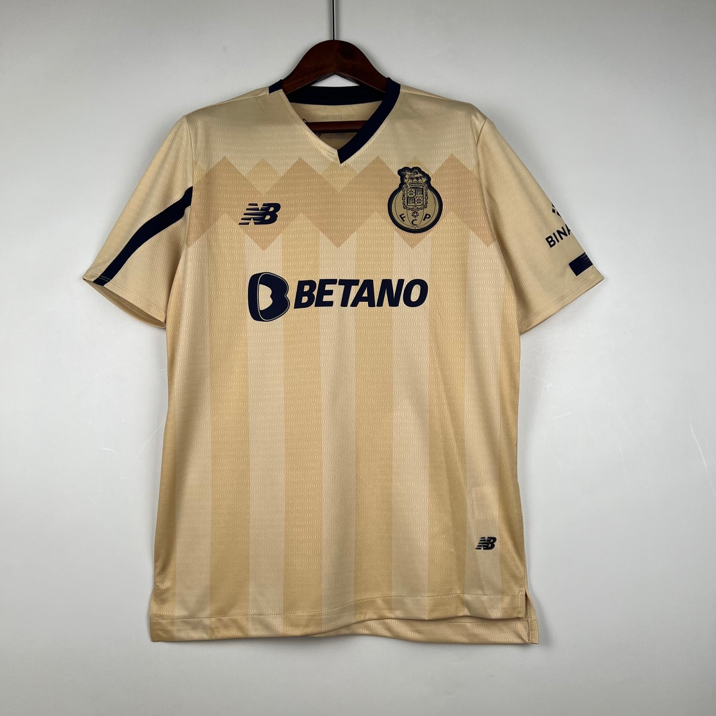 Porto NB 23-24 Extérieur