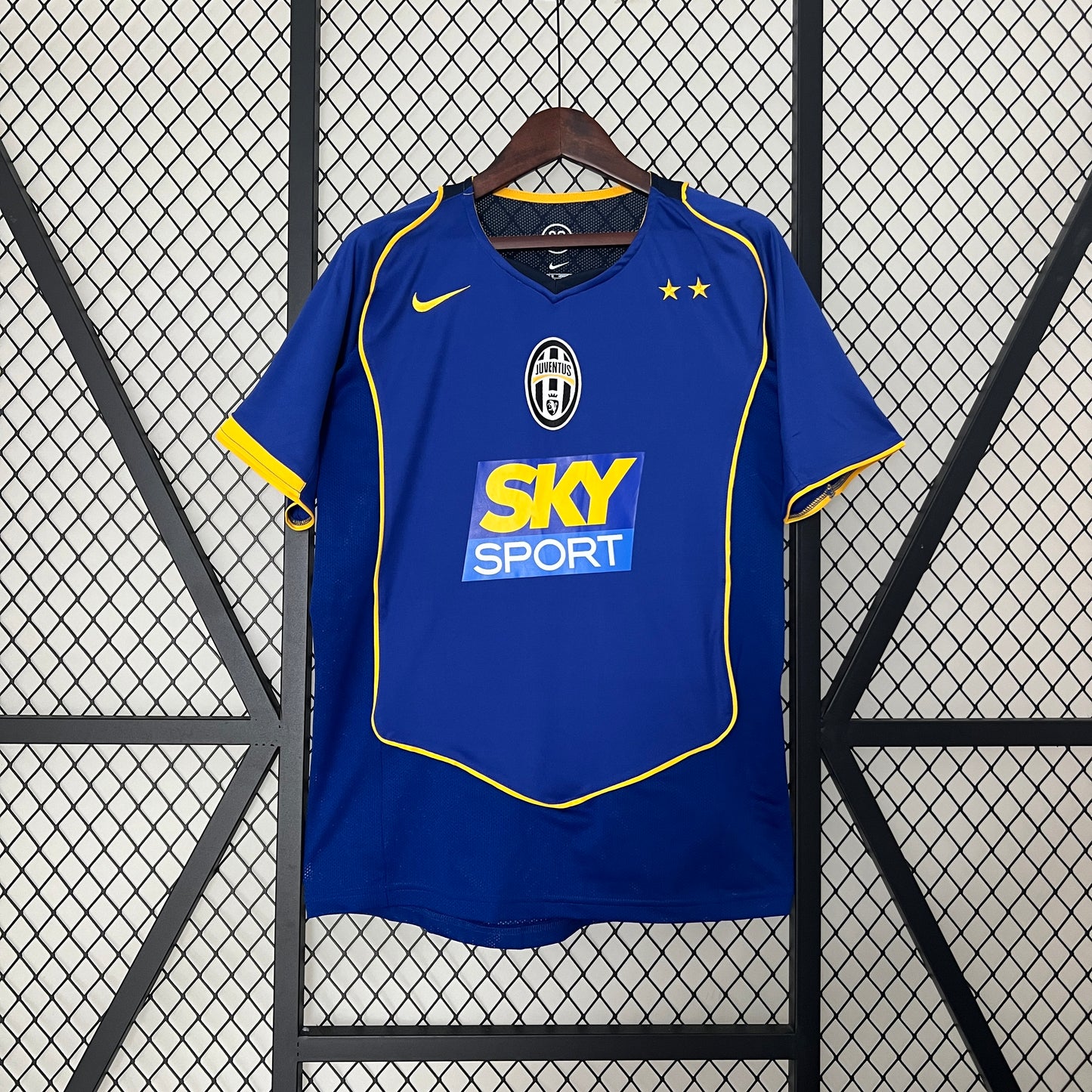 Juventus NIKE Retro 04-05 Away