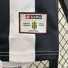 Juventus LOTTO retro 03-04 Home