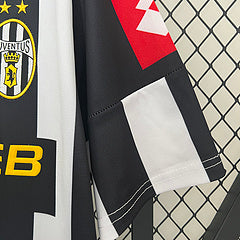 Juventus LOTTO retro 03-04 Home