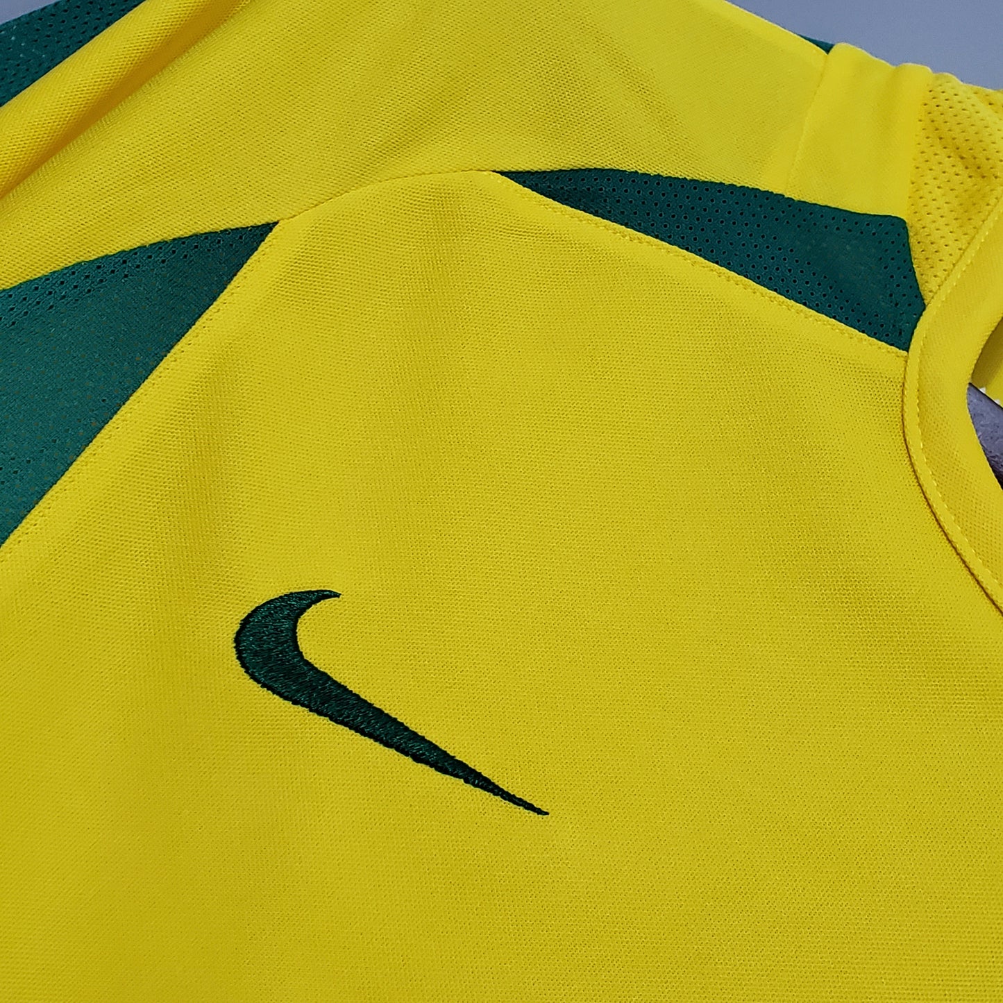 Maillot NIKE Brésil rétro 02’ Jaune Domicile