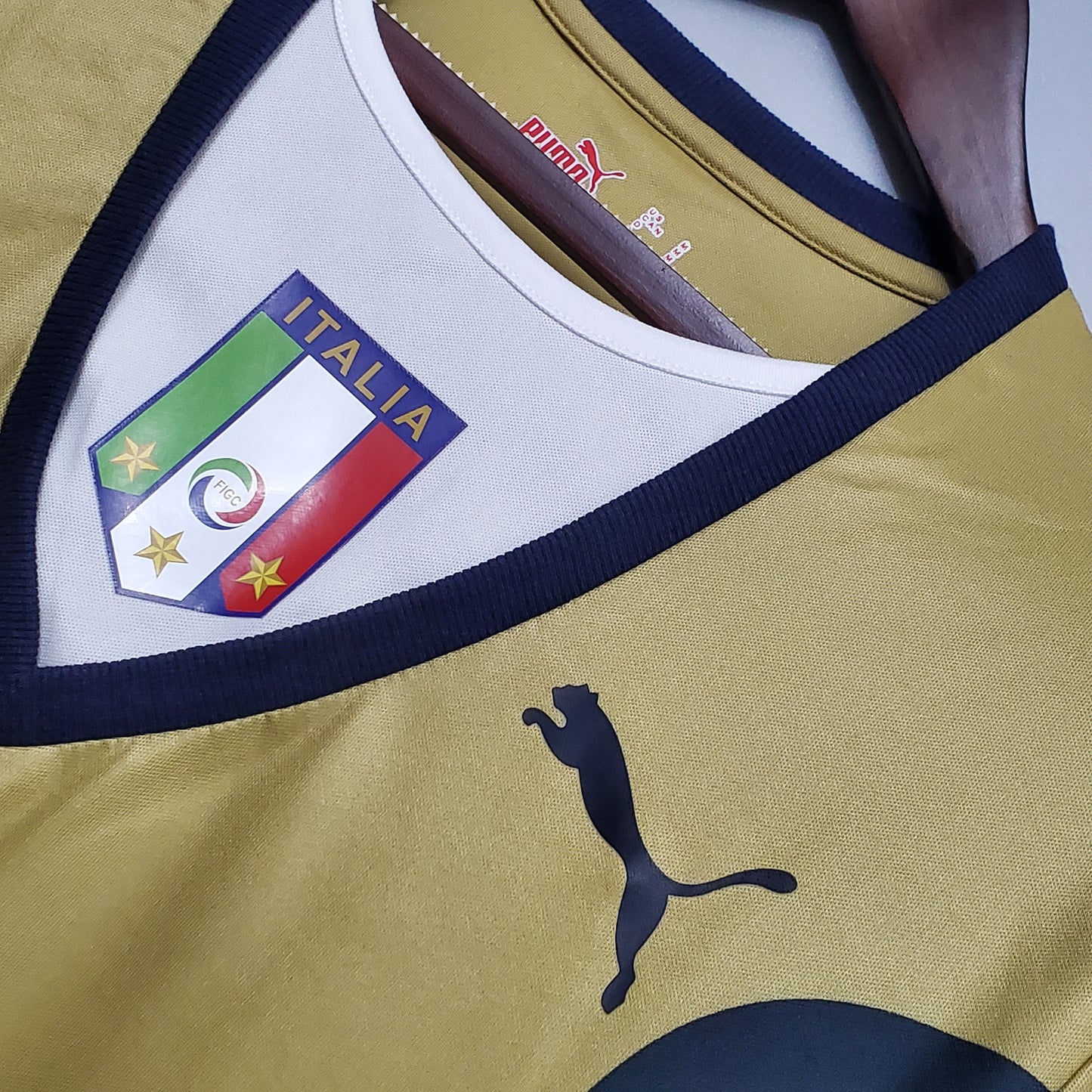 PUMA Italy Retro Jersey 06' Gold