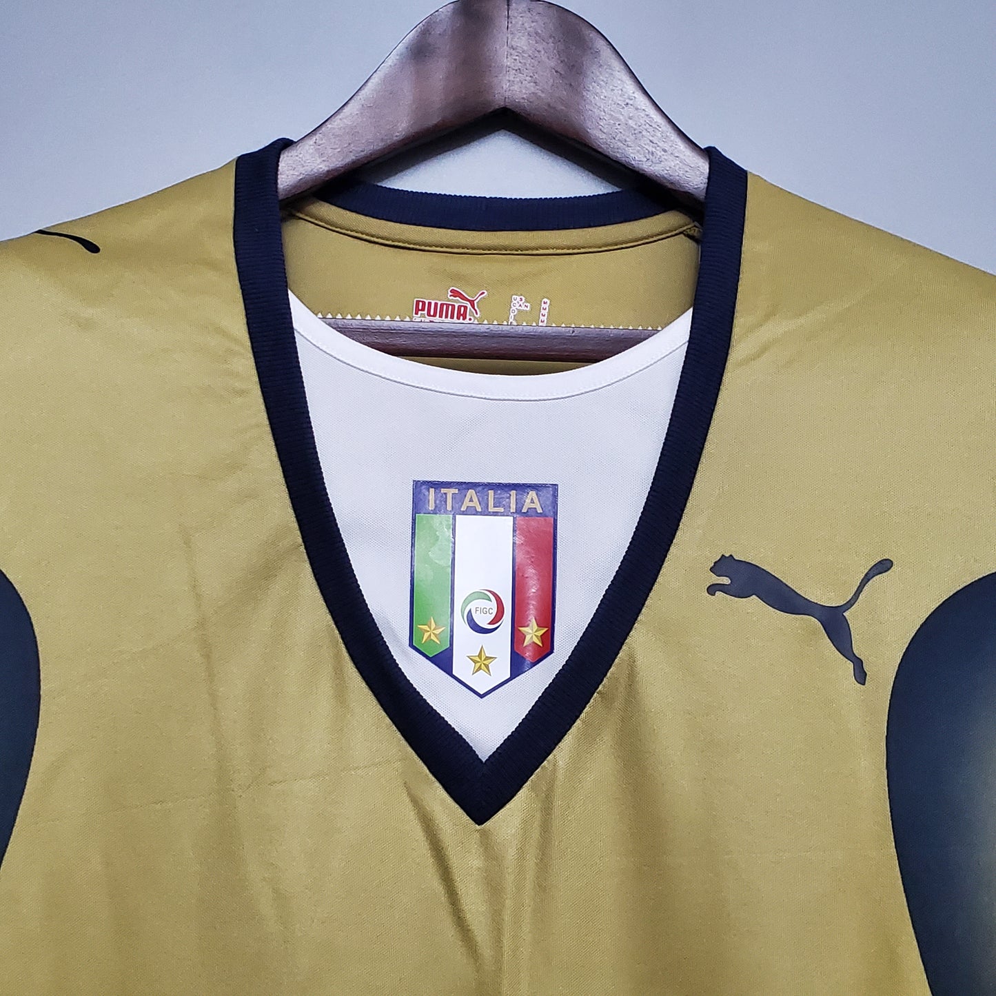 PUMA Italy Retro Jersey 06' Gold