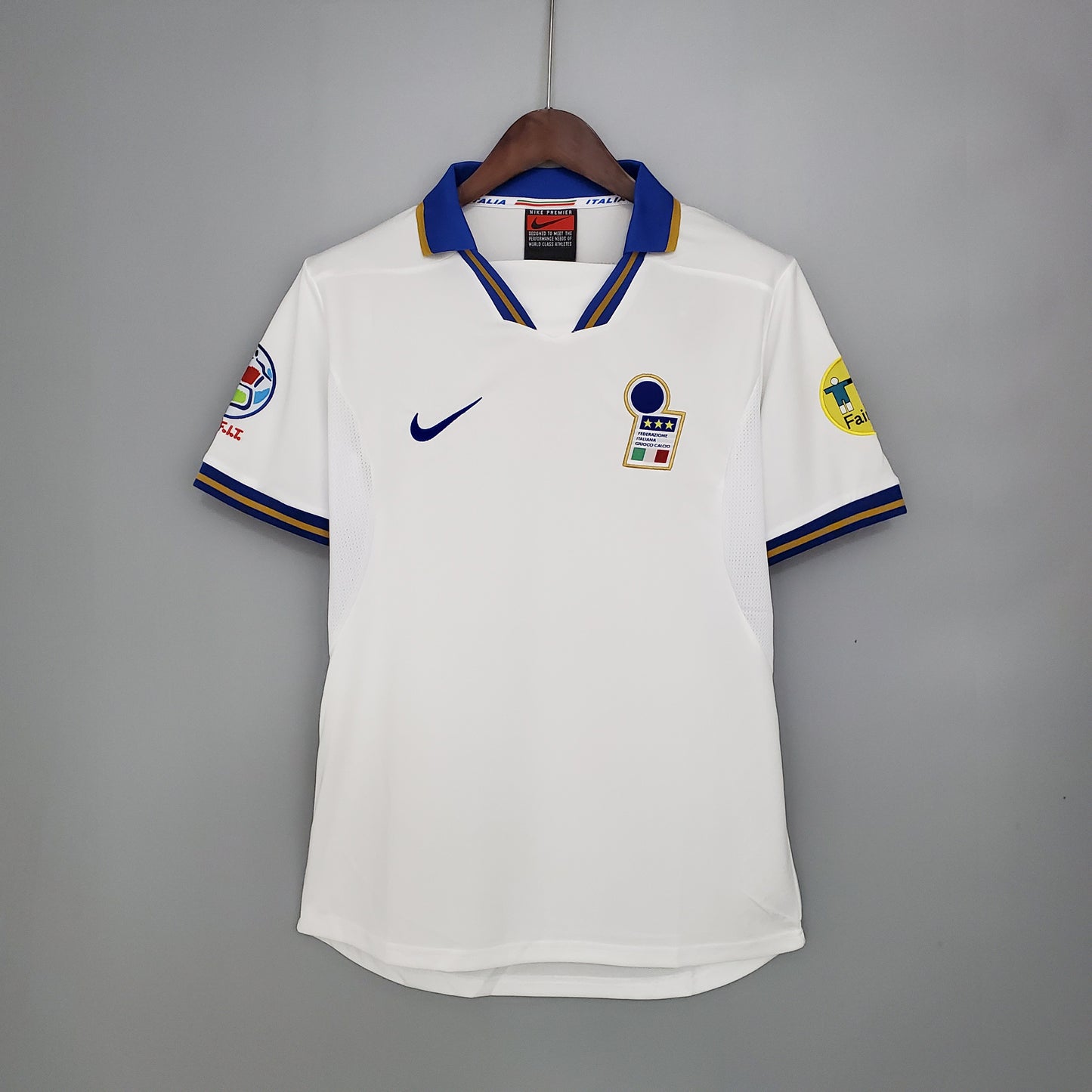 Maillot NIKE Italie rétro 96' Extérieur