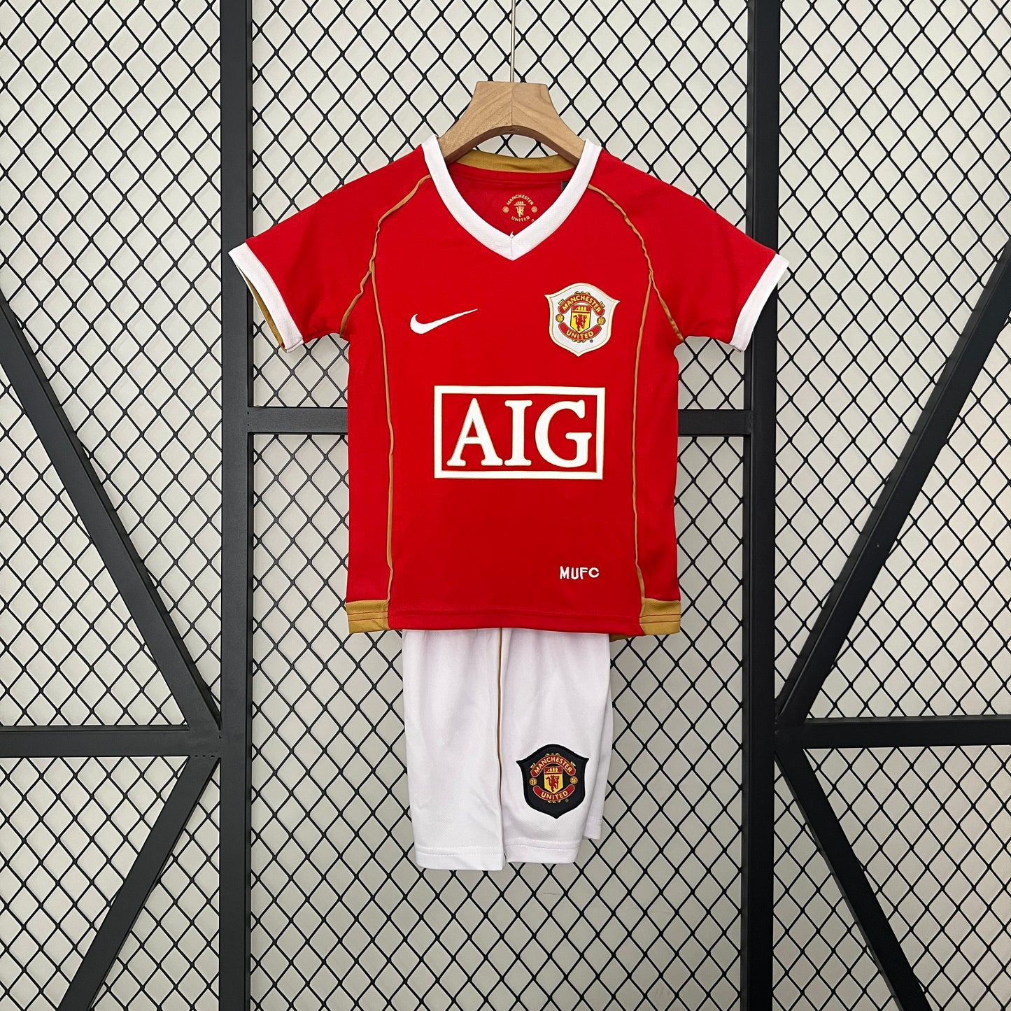 Manchester United NIKE 06-07 Domicile ENFANT